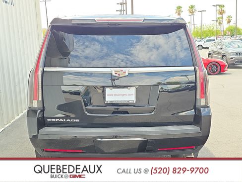 Used 2019 Cadillac Escalade Luxury AWD/4WD image 6