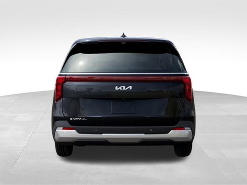 New 2026 Kia Carnival FWD image 5