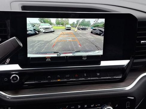 Used 2025 GMC Sierra 1500 SLT RWD image 18