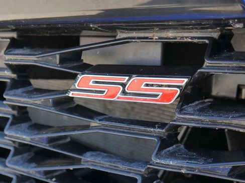 Used 2017 Chevrolet Camaro SS RWD image 16