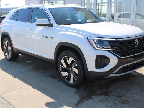 New 2026 Volkswagen Atlas Cross Sport SEL AWD/4WD image 1
