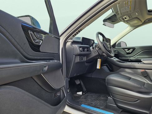 New 2026 Lincoln Aviator Premiere w/ Jet Appearance Package image 10
