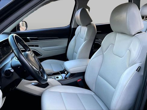 Certified 2025 Kia Telluride S FWD image 8