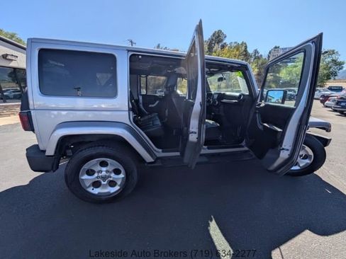 Used 2013 Jeep Wrangler Unlimited Sahara w/ Connectivity Group image 11