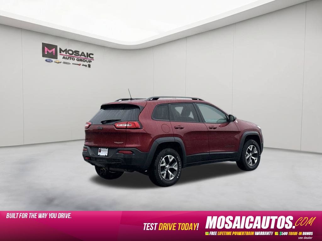 Used 2017 Jeep Cherokee Trailhawk AWD/4WD image 7