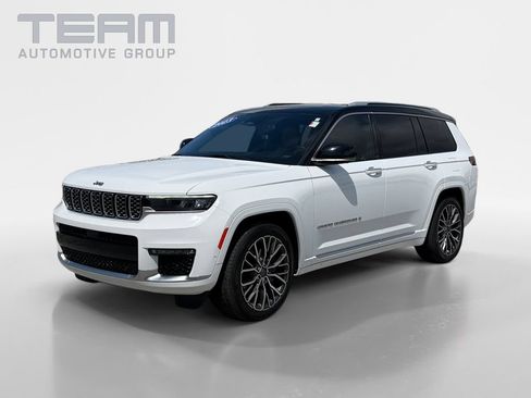 Used 2023 Jeep Grand Cherokee L Summit AWD/4WD image 3