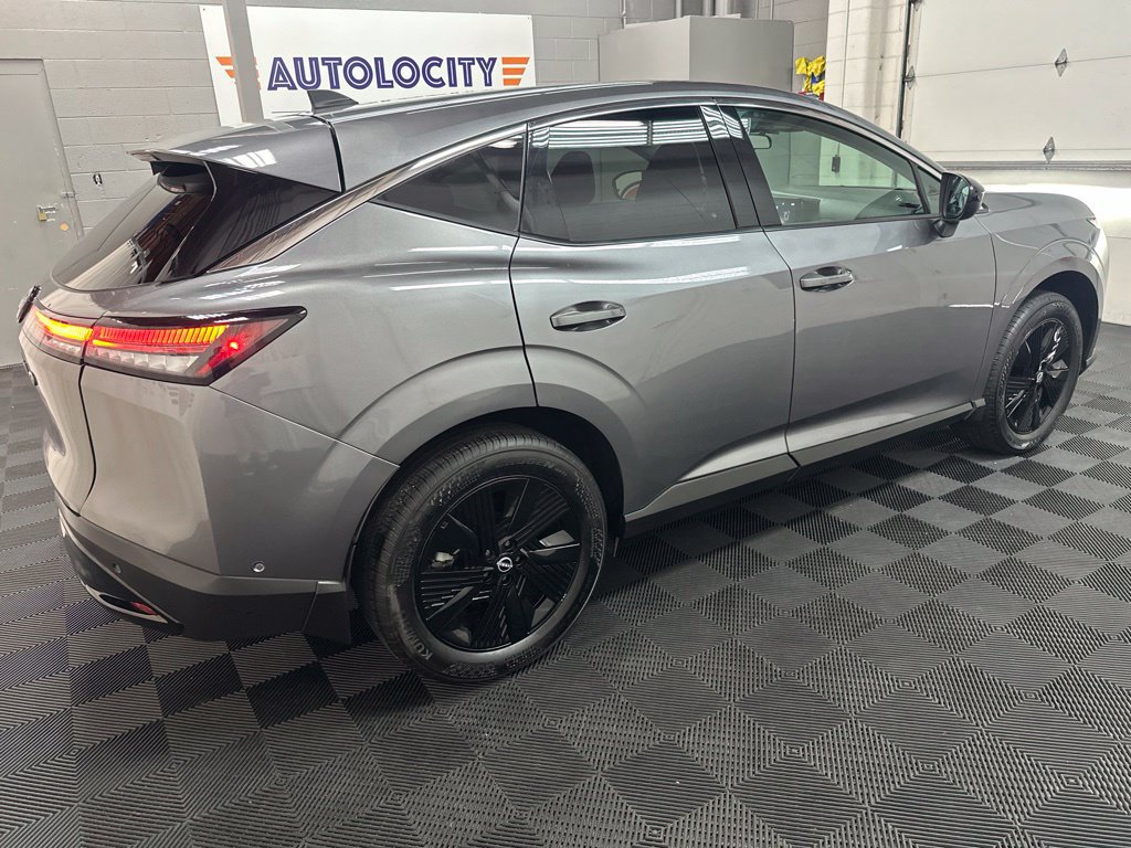 Used 2025 Nissan Murano SV AWD/4WD image 10