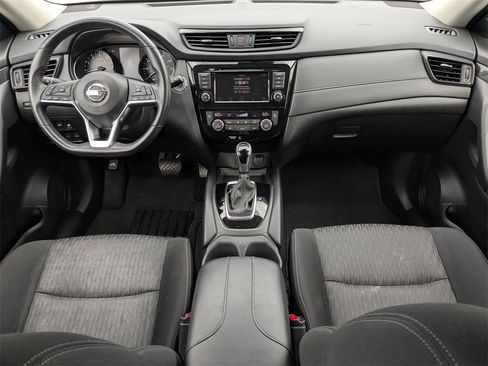 Used 2020 Nissan Rogue SV image 18