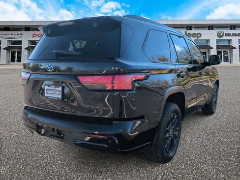 Used 2023 Toyota Sequoia Platinum image 8