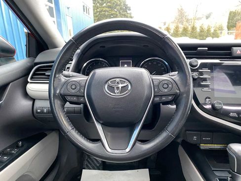 Used 2019 Toyota Camry SE w/ Audio Package image 16
