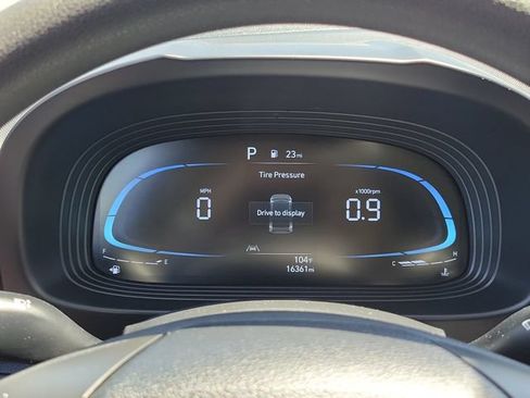 Used 2026 Hyundai Venue SE FWD image 9