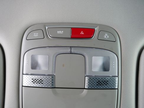 Certified 2023 Kia Telluride LX image 33