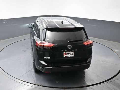 Used 2025 Nissan Rogue SV FWD image 47