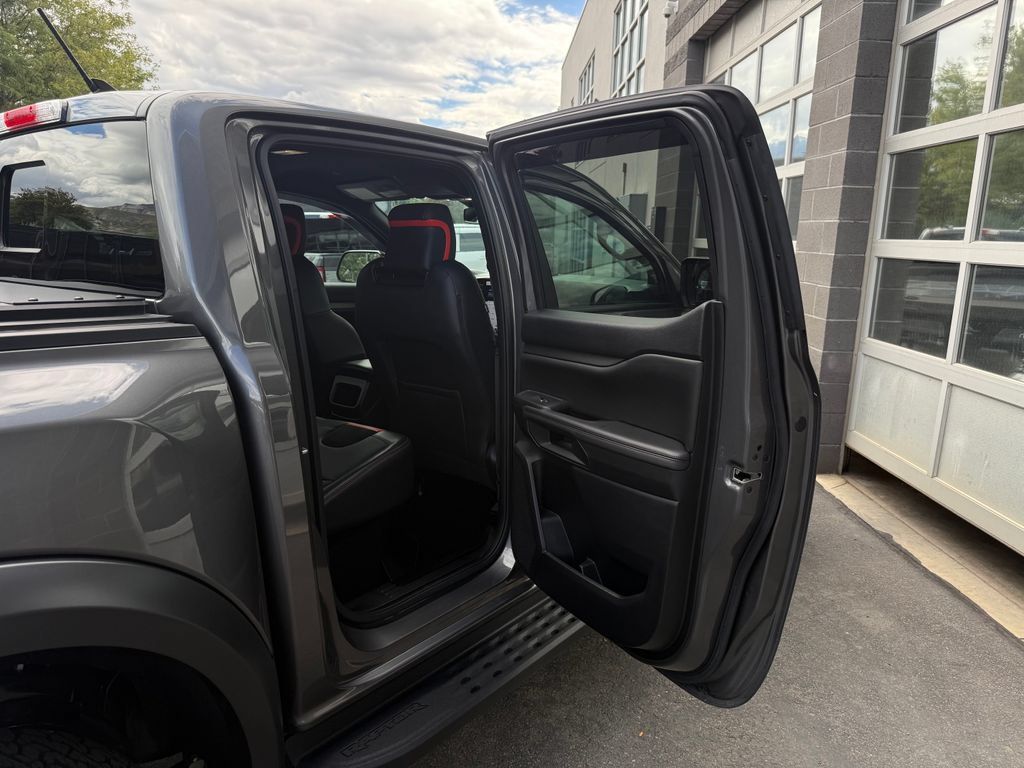 Used 2025 Ford Ranger Raptor AWD/4WD image 34
