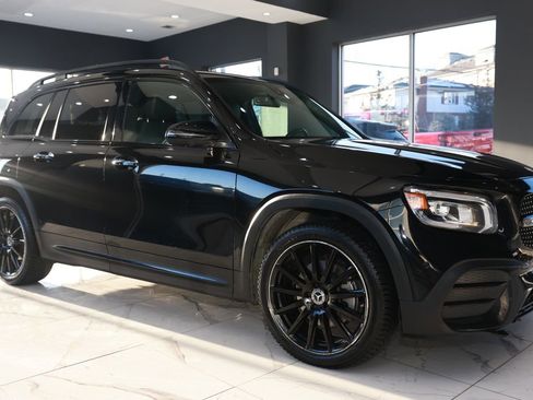 Used 2023 Mercedes-Benz GLB 250 4MATIC image 10