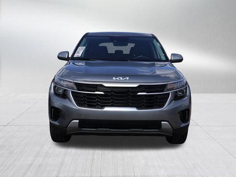 Used 2024 Kia Seltos LX AWD/4WD image 2