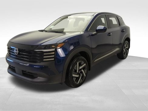 Certified 2025 Nissan Kicks SV FWD image 1