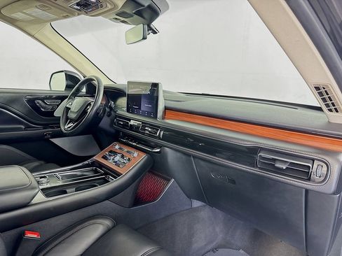 Used 2023 Lincoln Aviator Reserve w/ Equipment Group 201A image 32