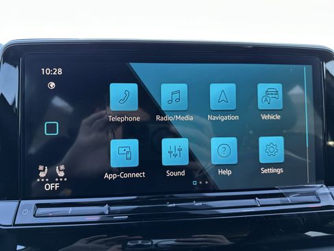 New 2026 Volkswagen Atlas Cross Sport SEL R-Line image 16