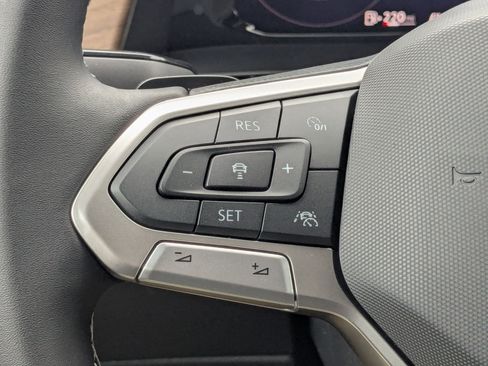 New 2026 Volkswagen Atlas SE image 18