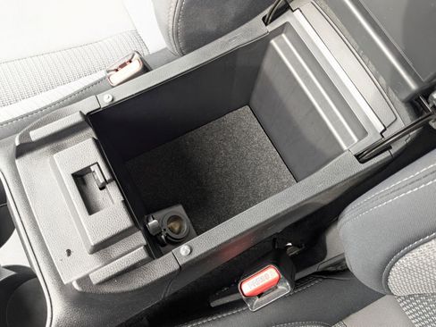 Used 2022 Subaru Outback Premium image 24