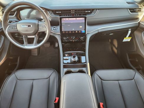 New 2025 Jeep Grand Cherokee L Limited image 22