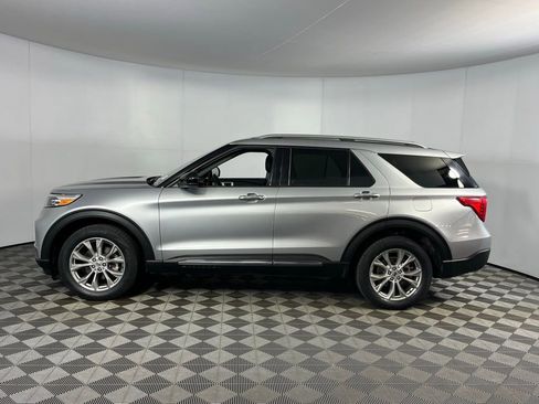 Used 2024 Ford Explorer Limited image 9