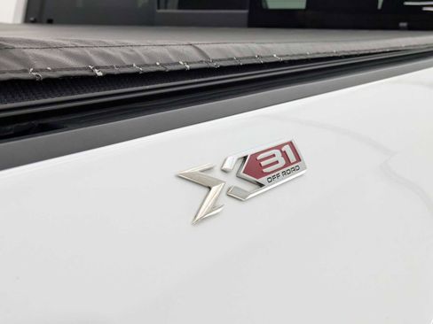 Used 2019 GMC Sierra 1500 SLT w/ SLT Convenience Package AWD/4WD image 13