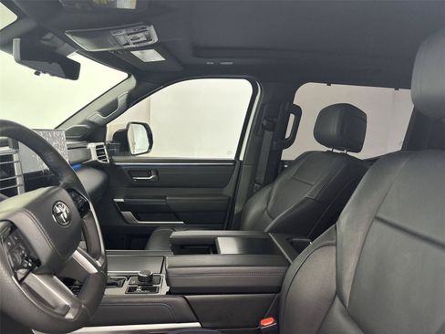 Used 2023 Toyota Tundra Platinum AWD/4WD image 12