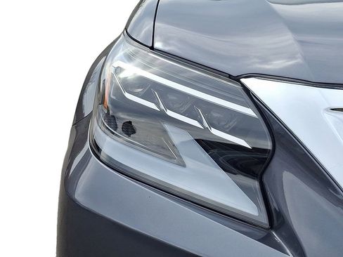 Used 2023 Lexus GX 460 Premium w/ Accessory Package image 10