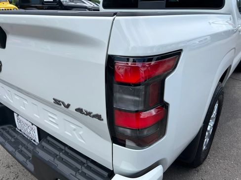Used 2022 Nissan Frontier SV AWD/4WD image 43