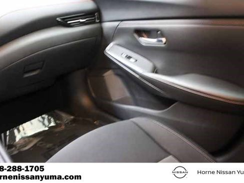 Certified 2023 Nissan Sentra SR FWD image 11