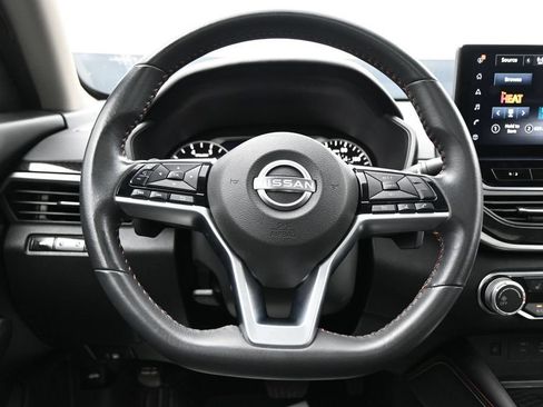 Used 2023 Nissan Altima 2.5 SR w/ SR Premium Package FWD image 15