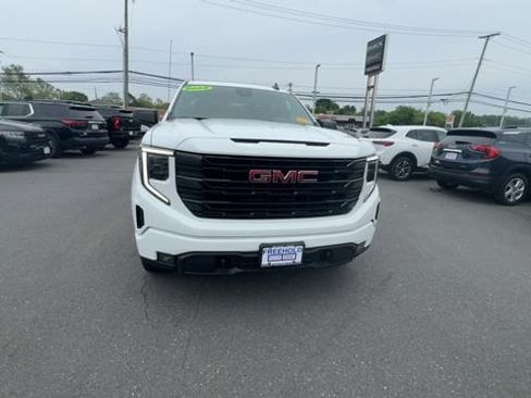Certified 2025 GMC Sierra 1500 Elevation AWD/4WD image 3