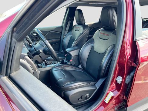 Used 2020 Jeep Cherokee Trailhawk w/ Comfort/Convenience Group image 21