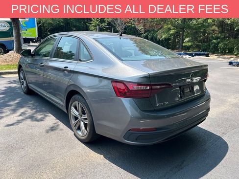 Used 2024 Volkswagen Jetta SE FWD image 6
