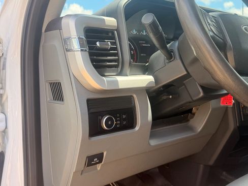 Used 2023 Ford F350 XL w/ XL Chrome Package AWD/4WD image 13