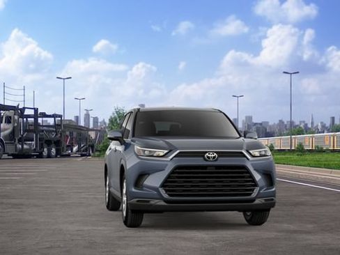 New 2026 Toyota Grand Highlander XLE FWD image 18