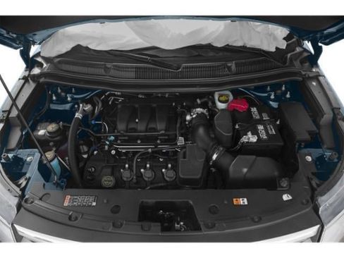 Used 2018 Ford Explorer XLT w/ Equipment Group 202A image 13