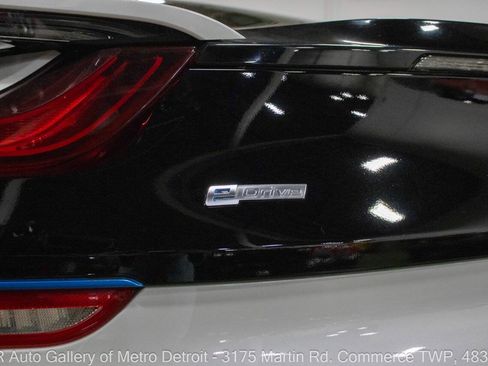 Used 2016 BMW i8 image 38