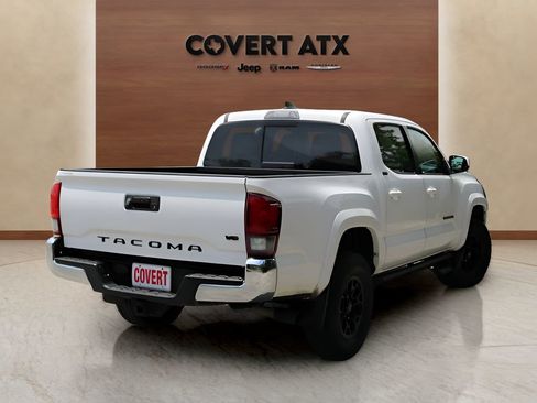 Used 2020 Toyota Tacoma SR5 RWD image 5