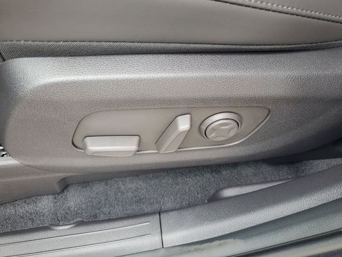 New 2026 Kia Carnival FWD image 7