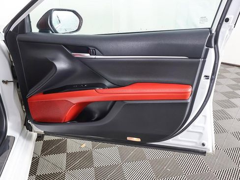 Used 2019 Toyota Camry XSE image 24