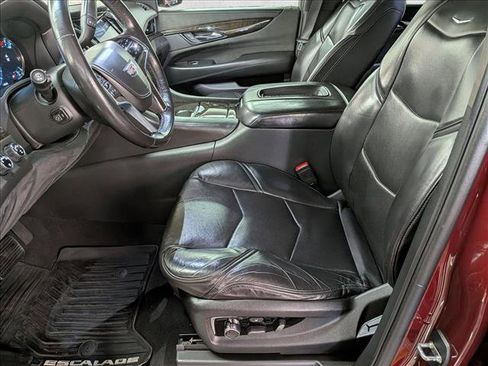 Used 2020 Cadillac Escalade Platinum w/ Escalade Sport Edition image 13