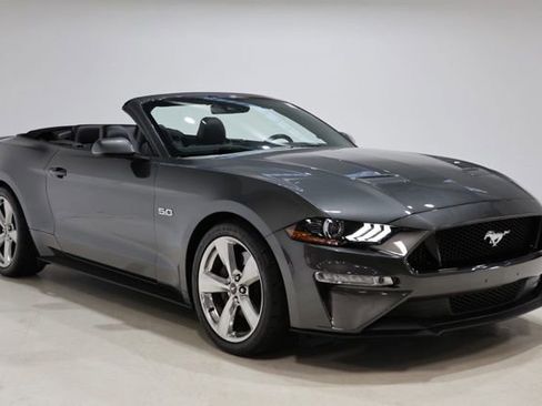 Used 2018 Ford Mustang GT Premium w/ Equipment Group 401A RWD image 2