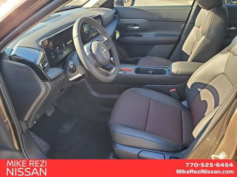 New 2026 Nissan Kicks SR image 9