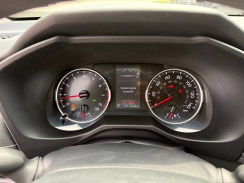 Used 2022 Toyota RAV4 LE AWD/4WD image 25