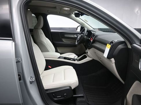 New 2026 Volvo XC40 B5 Ultra w/ Protection Package Premier AWD/4WD image 25