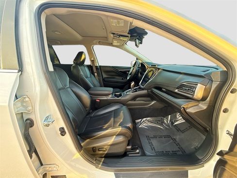Used 2025 Subaru Outback Limited image 30
