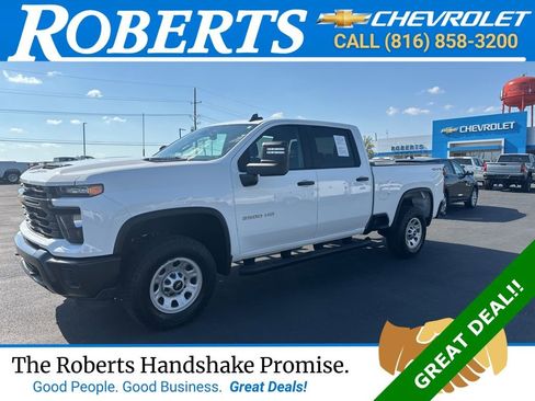 Used 2024 Chevrolet Silverado 3500 W/T image 1